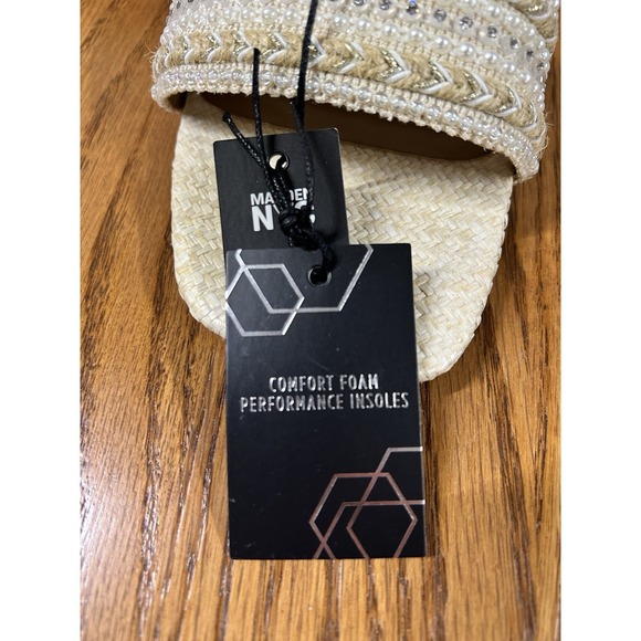 MADDEN NYC Women's Heeled Slide  Sandals Size 11 Foam Inside - Picture 6 of 7